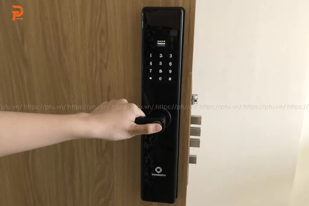 khóa cửa vân tay thông minh